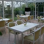 Gold Hotel